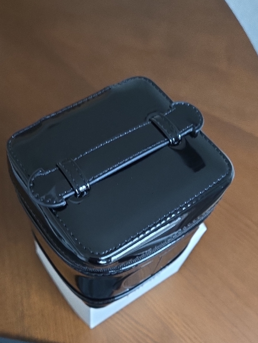 New in box Never Used DIOR VANITY CASE Black Patent Cosmetic Case Embossed CD - Picture 3 of 10